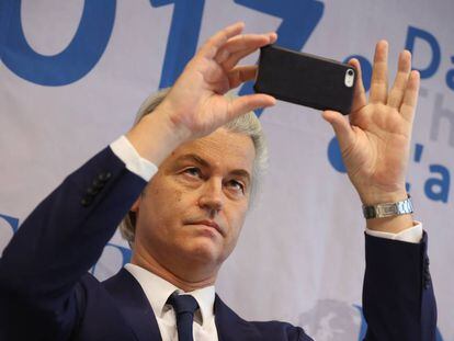 Wilders, el candidato xen&oacute;fobo holand&eacute;s, en la conferencia de Coblenza junto a otros l&iacute;deres ultraderechistas