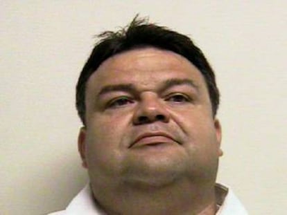 Foto policial del obispo Keith Robert Vallejo.