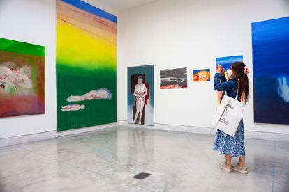La sala dedicada a las obras de Miriam Cahn en la Bienal de Venecia de 2022.
