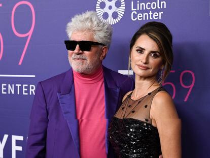 Writer-director Pedro Almodovar, left, and actor Penelope Cruz attend the 59th New York Film Festival closing night premiere of "Parallel Mothers" at Alice Tully Hall on Friday, Oct. 8, 2021, in New York. (Photo by Evan Agostini/Invision/AP) *** Local Caption *** .