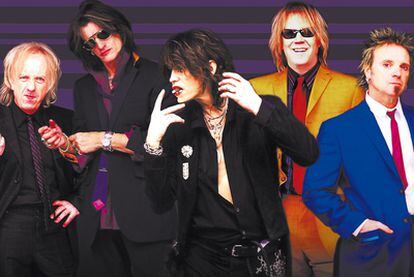 <b>De izquierda a derecha, Brad Whitford, Joe Perry, Steven Tyler, Tom Hamilton y Joey Kramer. Aerosmith en 2010.</b>