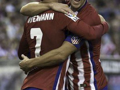 Griezmann y Gabi celebran un gol del Atl&eacute;tico