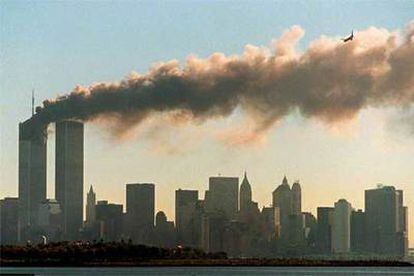 11-S: ataque al corazón de Occidente. El 11 de septiembre de 2001, Osama Bin Laden corona su guerra contra Occidente al derribar las Torres Gemelas de Nueva York. El mayor ataque a EE UU desde la Segunda Guerra Mundial.