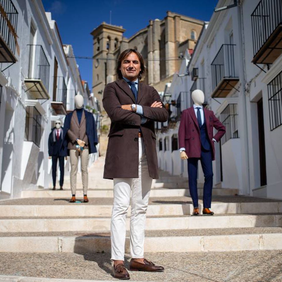 crisantemo coger un resfriado Lo dudo Álvaro Moreno: El 'imperio' textil del niño que no quiso estudiar |  Economía | EL PAÍS