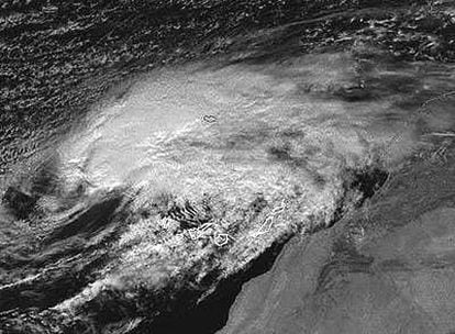 Tormenta tropical Delta sobre las islas Canarias en noviembre de 2005.