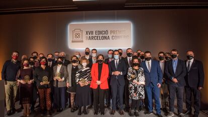Foto de familia de la XVII edición de premios de Barcelona Comerç.