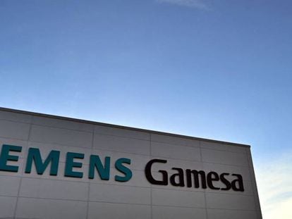 Siemens presenta una opa por Gamesa a 18,05 euros por acción