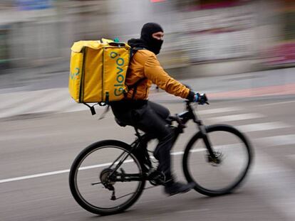 Un repartidor de Glovo.