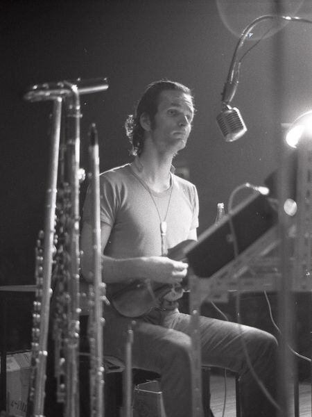 Florian Schneider, durante un concierto de Kraftwerk en Alemania en 1971.