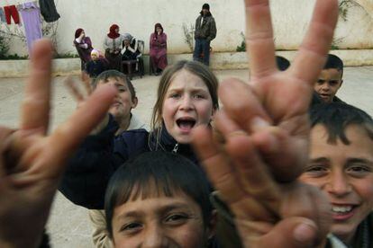 Ni&ntilde;os sirios refugiados en el norte de L&iacute;bano.