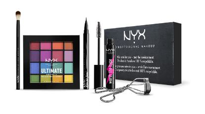 El maletín o estuche de maquillaje de tamaño sensato de NYX que