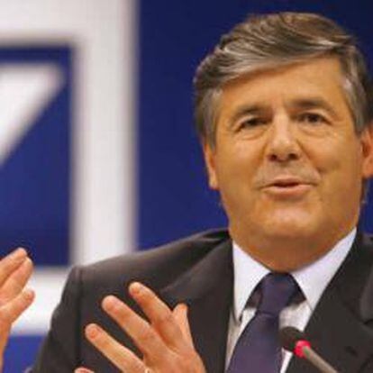 El presidente de Deutsche Bank, Josef Ackermann