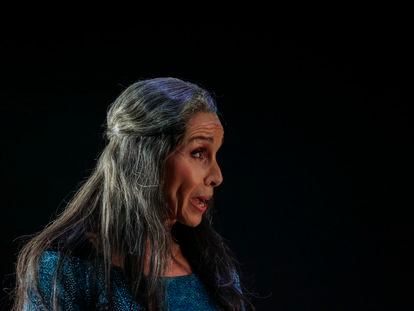 Ana Belén durante la representación de 'Romeo y Julieta despiertan' en el Teatro Español de Madrid el pasado abril.