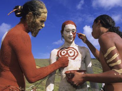 Pintura corporal en el festival Tapati de isla de Pascua (Chile). 