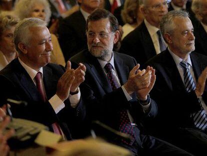 Rajoy, Arenas y Griñán en la toma de posesión de Zoido como alcalde de Sevilla.