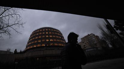 Fachada de la sede del Tribunal Constitucional, a 21 de diciembre de 2022, en Madrid.