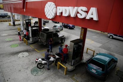 Una gasolinera en Caracas.