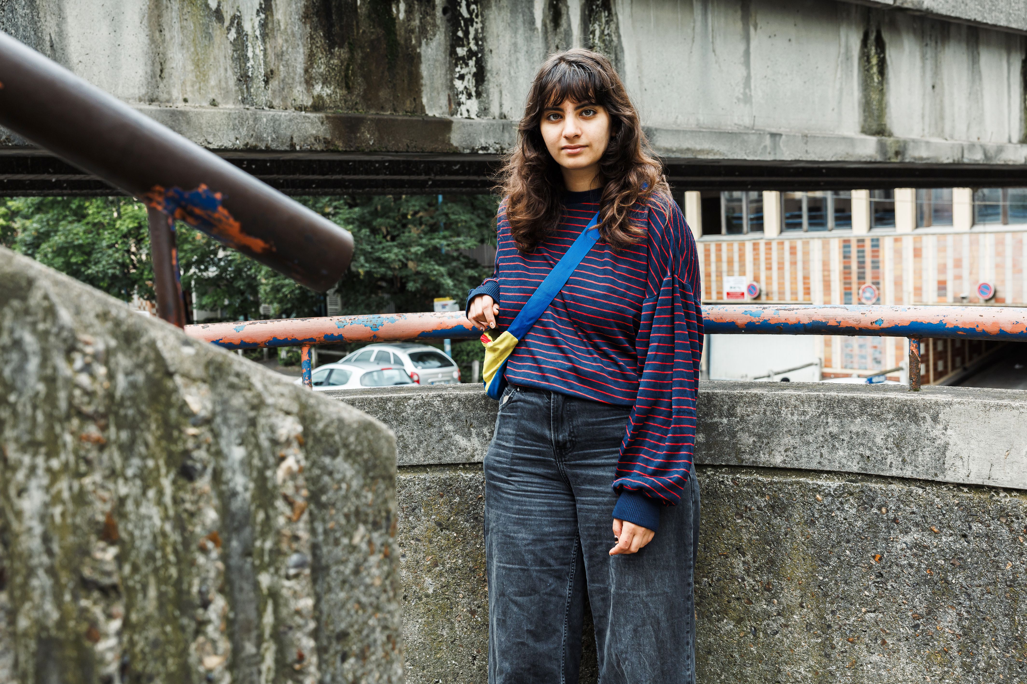 Zorine, 21 anos, nasceu e mora em Bobigny, nos arredores de Paris (França).