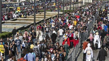 Asistentes al Salón del Manga de Barcelona, ayer.