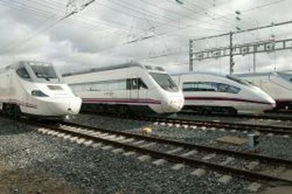 Trenes de alta velocidad, en la estaci&oacute;n de Atocha, Madrid.