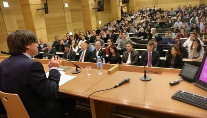 El presidente de la Generalitat, Carles Puigdemont, ayer, en París.