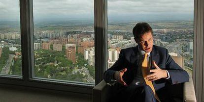 Nick Clegg, viceprimer ministro de Reino Unido, durante un momento de la entrevista en la Embajada británica de Madrid.
