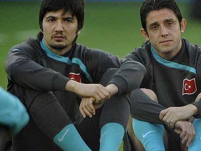 Zengin y Nihat, en un entrenamiento.