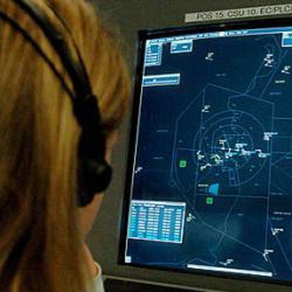 Formarse como controlador aéreo deja de ser gratis en España desde julio