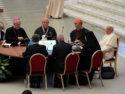 El Papa Francisco reunido en el sínodo, el pasado 4 de octubre.
