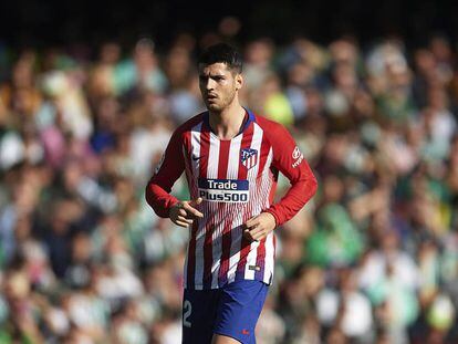 Morata, durante el Betis-Atlético de Madrid, partido en el que debutó como juhgador rojiblanco.