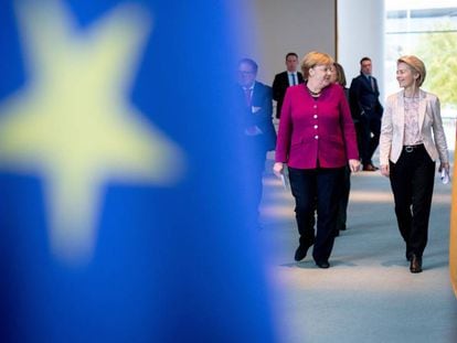 La canciller alemana, Angela Merkel, y la próxima presidenta de la Comisión Europea, Ursula Von der Leyen, durante un acto en Berlín el pasado 8 de noviembre