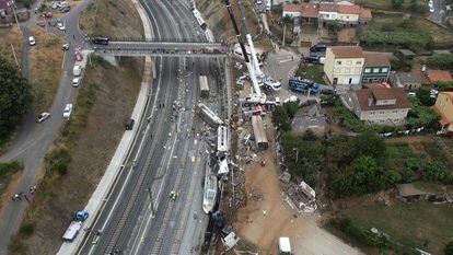 Vista aérea del lugar del accidente en Santiago de Compostela, 25 de julio de 2013.