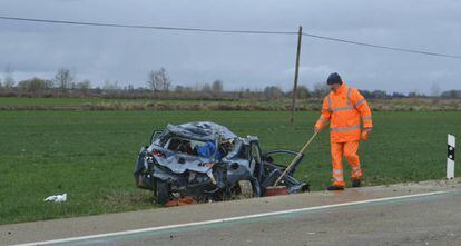 As&iacute; qued&oacute; el coche accidentado en Palencia este mi&eacute;rcoles.