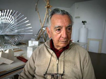Andreu Alfaro, en su estudio a finales de 2008.