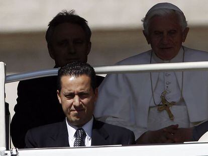 El mayordormo del Papa Benedicto XVI, Paolo Gabriele, durante un acto. 