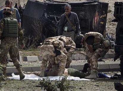 El atentado suicida de hoy llena de luto a las tropas italianas destacadas en Afganistán