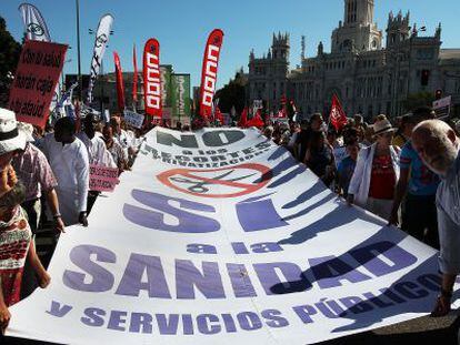 Manifestaci&oacute;n de la &#039;marea blanca&#039; contra la privatizaci&oacute;n de la sanidad madrile&ntilde;a. 