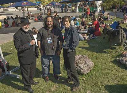 Michelangelo Pistoletto, Jota Castro y Philip Ball, de izquierda a derecha, en el festival SOS 4.8.