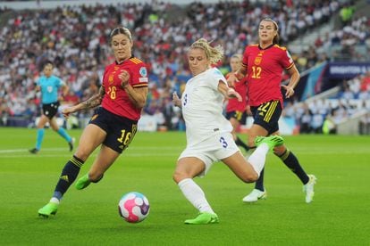 Mapi León, jugadora de la selección femenina de fútbol, durante la Eurocopa femenina 2022.