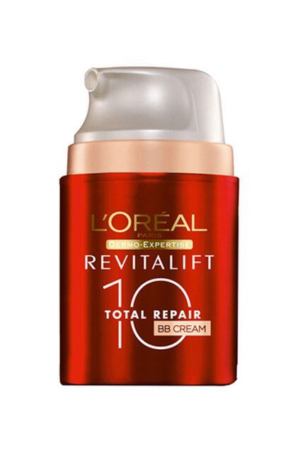 Una de las últimas evoluciones de este tipo de cremas llega de la mano de Lóreal París. Se trata de Revitalift Total Repair 10 Anti-Edad, su primera versión antiedad, con los mismos efectos de las BB Cream (cobertura, luminosidad y efecto reafirmante) pero además lucha contra el paso del tiempo. Cuesta 15,90 euros.