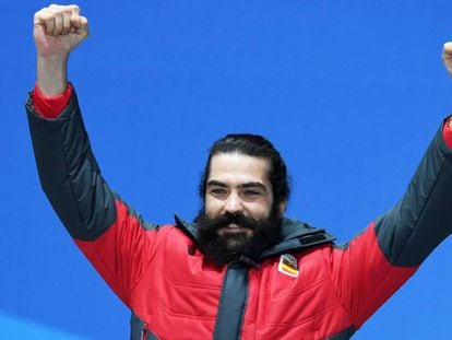 Regino Hernández celebra su bronce olímpico.