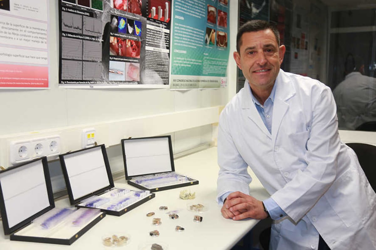 El odontólogo José Luis Calvo Guirado entra en el top 20 mundial de científicos con más estudios retirados | Ciencia
