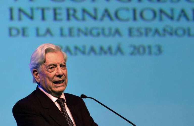 Mario Vargas Llosa habla en la Conferencia sobre la Lengua Española en Panamá, el pasado mes de febrero.