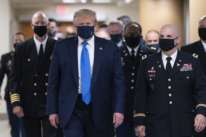 Donald Trump visita el Hospital Militar Walter Reed en julio de este año.