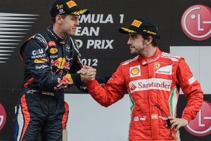 Gran Premio de Corea del Sur: Vettel gana por tercera vez consecutiva y recupera el liderato, mientras que el Alonso finaliza tercero por detrás de Webber y se sitúa a seis puntos de su rival.