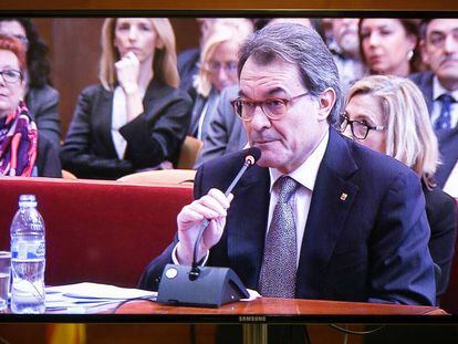 El expresidente de la Generalitat, declarando ante el juez.