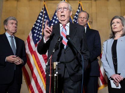El senador líder de la minoría republicana en el Senado, Mitch McConnell, durante una comparecencia en el Capitolio, Washington.