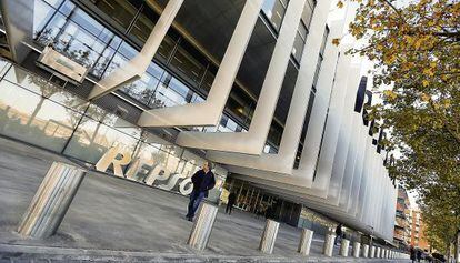 Exterior de la sede de Repsol en Madrid.