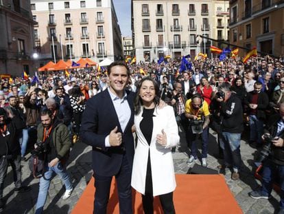El presidente de Ciudadanos, Albert Rivera, y la líder del partido en Cataluña, Inés Arrimadas, este sábado en Madrid.