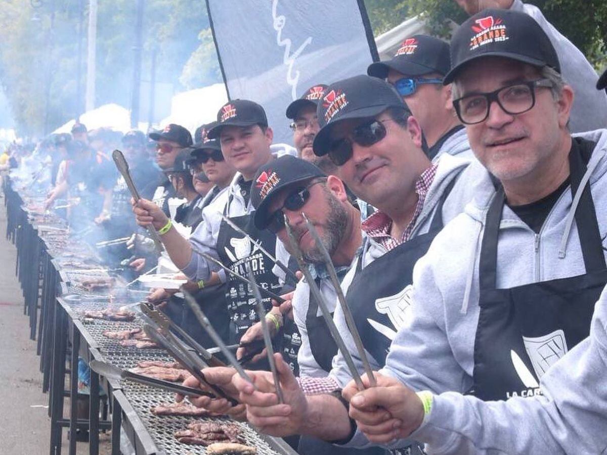 Sonora logra Récord Guinness por la mayor cantidad de personas asando carne al mismo tiempo
